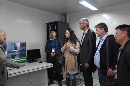 clip_image028.jpg 说明: F:\畜科公司\2016畜牧兽医学会养猪分会\照片\IMG_5146.JPG